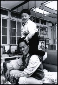 爸爸和他的糖霜丸(張再上和張金寶),台北,1994